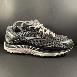 Brooks DYAD 7 Women’s size 8.5